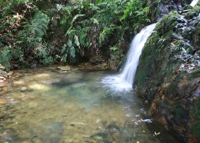 Pousada Ilha Do Itacolomi Com Piscina 2Km Do Beto Carrero Penha 
